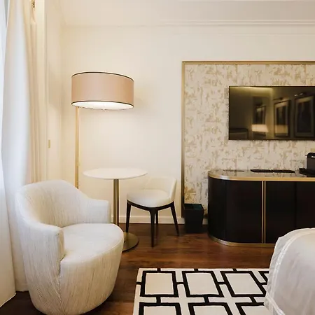 Отель Chiado &