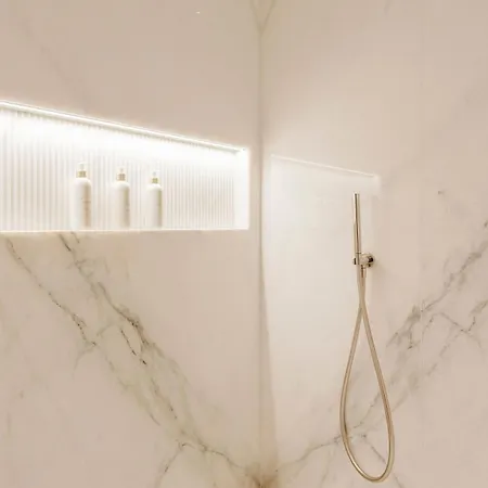 Отель Chiado & 5*