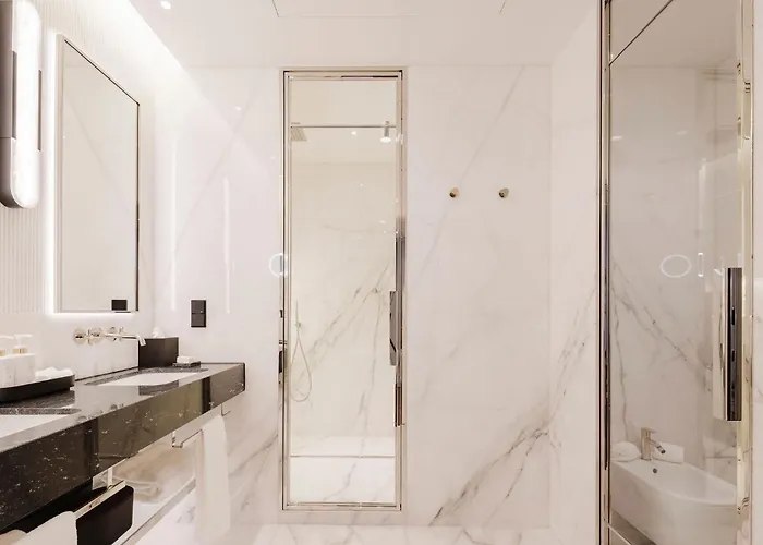 Chiado & מלון 5*