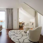 Chiado & 5* Lisbon