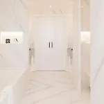 فندق Chiado & 5*
