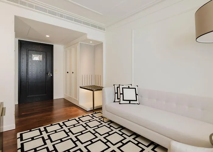Chiado & Hotel 5*